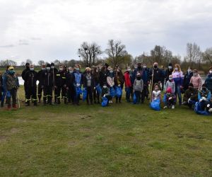 Sprzątanie brzegów Warty