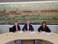 Podpisanie umów z przedstawicielami organizacji pozarządowych