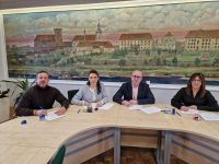 Podpisanie umów z przedstawicielami organizacji pozarządowych