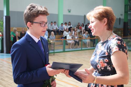 Pożegnali szkołę i rozpoczęli wakacje