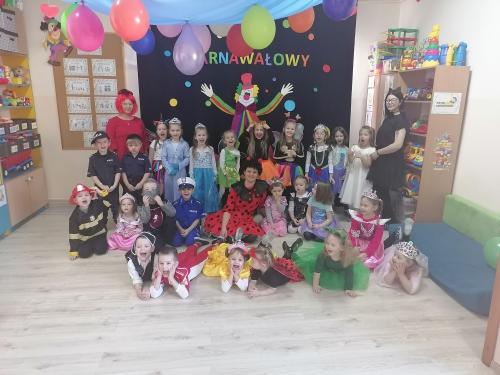 Przedszkolny bal karnawałowo-walentynkowy w Lisewie